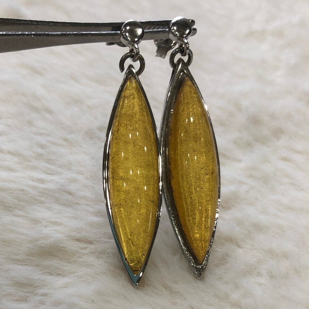 Designer Kiara 925 sterling silver golden earrings - postback - articulated